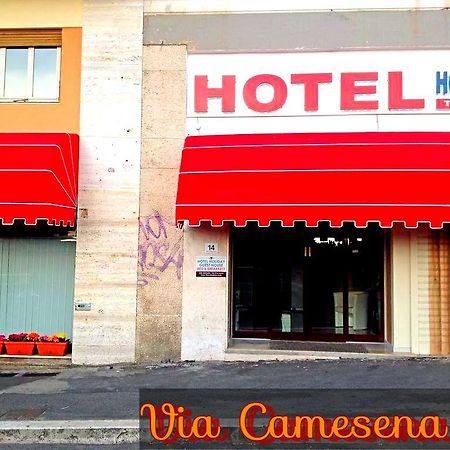 Tiburtina Hotel Holiday Рим Екстер'єр фото