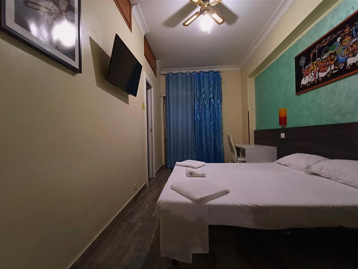 Tiburtina Hotel Holiday Рим Екстер'єр фото